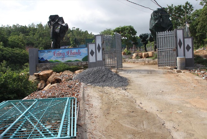 Núi Hòn Rồng rộ xây dựng trái phép Trang trại Tùng Thanh tiếp tục xây dựng trái phép trên núi Hòn Rồng