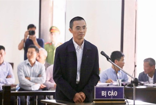 Xét xử nguyên Chánh Thanh tra Bộ Thông tin và Truyền thông Cựu Chánh Tranh tra Bộ Thông tin và Truyền thông tại phiên toà từng bị hoãn
trước đâyẢnh: Bình Minh