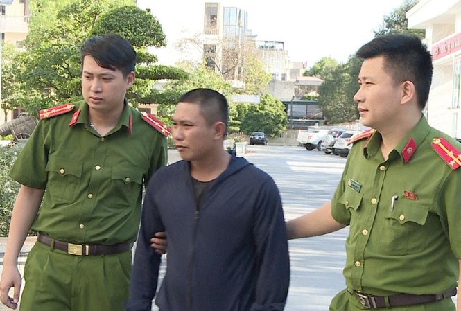 Bắt đối tượng giả danh công an để lừa đảo Bắt đối tượng giả danh công an để lừa đảo