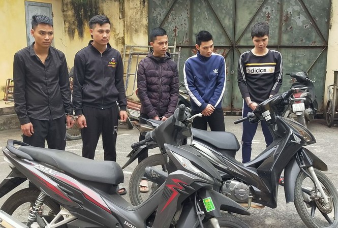Truy bắt đối tượng dùng súng đuổi bắn nhau giữa phố Các đối tượng bị bắt
