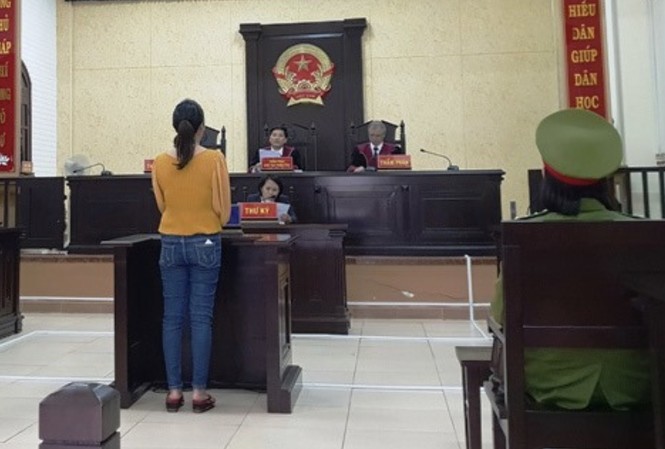 'Dụ' cháu ruột đi khách để ăn hoa hồng "Tú bà" Nguyễn Thị Tình tại phiên tòa