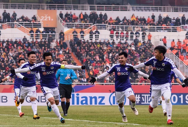 Fox Sports Asia: ‘Thật ngu ngốc nếu đánh giá thấp Hà Nội FC’ Hà Nội FC đã có màn trình diễn khá tốt trong hiệp 1 ở trận gặp Shandong Luneng.