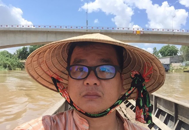 Khởi tố, bắt tạm giam ông Trương Châu Hữu Danh Trương Châu Hữu Danh bị bắt dể điều tra về hành vi "Lợi dụng các quyền tự do dân chủ xâm phạm lợi ích của Nhà nước, quyền, lợi ích hợp pháp của tổ chức, cá nhân" (Ảnh: facebook).