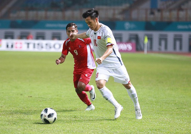 Tuyển thủ Olympic Việt Nam tặng 250 triệu đồng cho đội tuyển nữ Tuyển thủ Olympic Việt Nam tặng 250 triệu đồng cho đội tuyển nữ