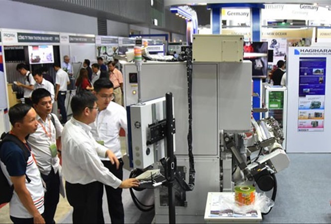 Cơ hội đón 'sóng' FDI từ châu Âu Việt Nam có cơ hội đón dòng vốn FDI chất lượng cao từ EU. Trong ảnh: DN Đức triển lãm
công nghệ tại Việt Nam