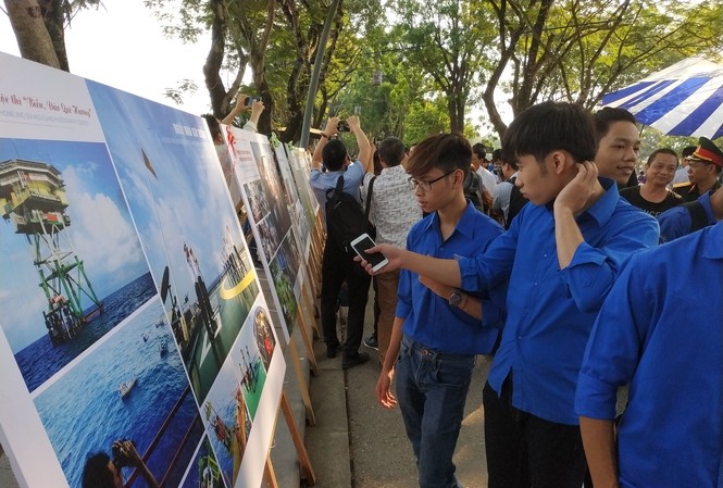 Làm rõ trách nhiệm dự án đường sắt Cát Linh - Hà Đông Triển lãm ảnh nghệ thuật "Biển đảo, quê hương ở Huế" Ảnh: PV