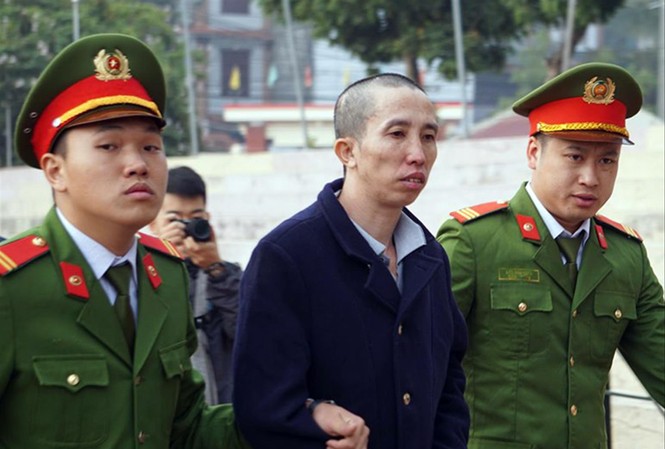Sơ thẩm vụ sát hại nữ sinh giao gà: Vợ chồng Bùi Văn Công chối tội Bị cáo Bùi Văn Công và bị cáo Bùi Thị Kim ThuẢnh: Nguyễn Hoàn