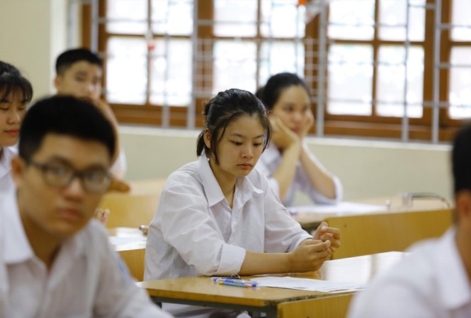 Thi THPT quốc gia 2020: Cần sớm quyết định, tránh bị động Nếu Bộ GD&ĐT không quyết định sớm số phận kỳ thi THPT quốc gia, thí sinh sẽ là đối tượng bị ảnh hưởng nhiều nhất. Ảnh: Như Ý