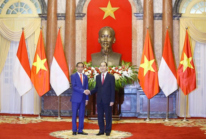 Tuyên bố chung Việt Nam - Indonesia Chủ tịch nước Trần Đại Quang và Tổng thống Cộng hòa Indonesia Joko Widodo. Ảnh: Như Ý