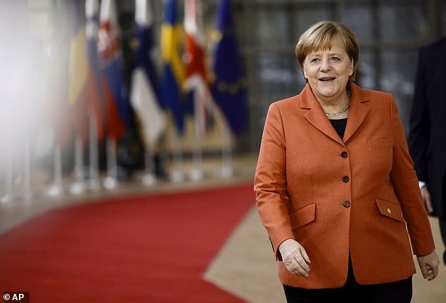 Năm thứ 9 liên tiếp Thủ tướng Đức Merkel là phụ nữ quyền lực nhất hành tinh Thủ tướng Đức Angela Merkel 9 năm liền được bình chọn là người phụ nữ quyền lực nhất thế giới.