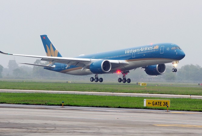 Vietnam Airlines giảm tần suất bay châu Âu, Bamboo Airways hoãn bay đi Séc Vietnam Airlines giảm tần suất bay châu Âu do ảnh hưởng của dịch Covid-19.