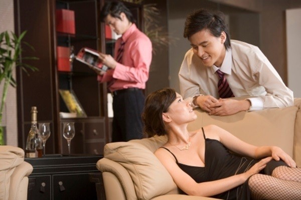Trắng tay vì cung phụng để giữ tình trẻ, bà chủ nhà trọ lao đao ngập trong nợ Ảnh minh họa: Internet