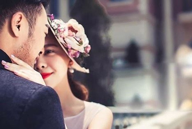 Chồng chết lặng chứng kiến vợ mình và tình cũ làm điều này Ảnh minh họa: Internet