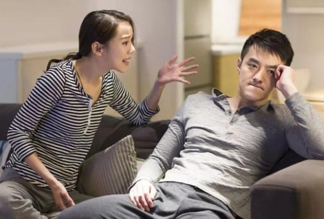 Vợ chấp nhận ngồi như người thừa tại các cuộc vui chỉ để theo sát chồng Ảnh minh họa: Internet
