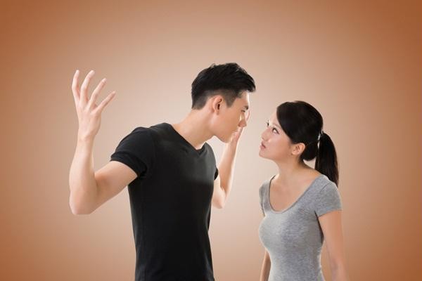 Nỗi khổ của gái xinh chấp nhận yêu trai xấu còn bị hành 'lên bờ xuống ruộng' Ảnh minh họa: Internet
