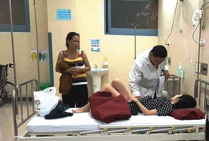Sau tiệc cưới, hơn 70 người nhập viện Bệnh nhân nhập viện cấp cứu điều trị sau khi dự một tiệc cưới (ảnh danviet.vn)