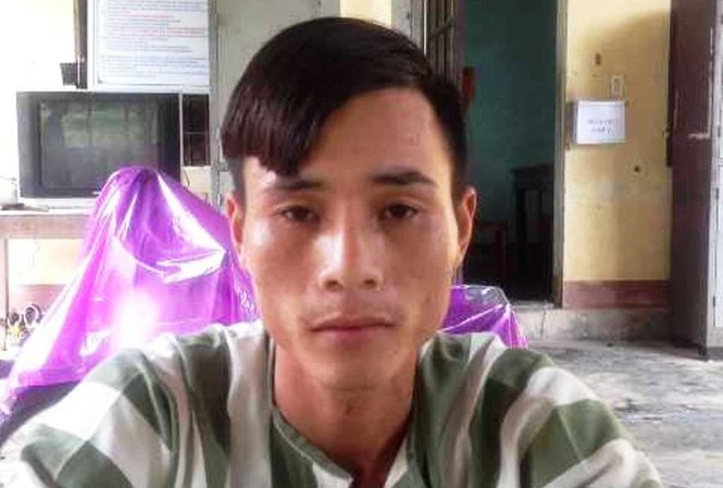 Bắt tạm giam đối tượng tấn công gây trọng thương đội phó bảo vệ rừng Đối tượng Lê Hưng tại cơ quan công an