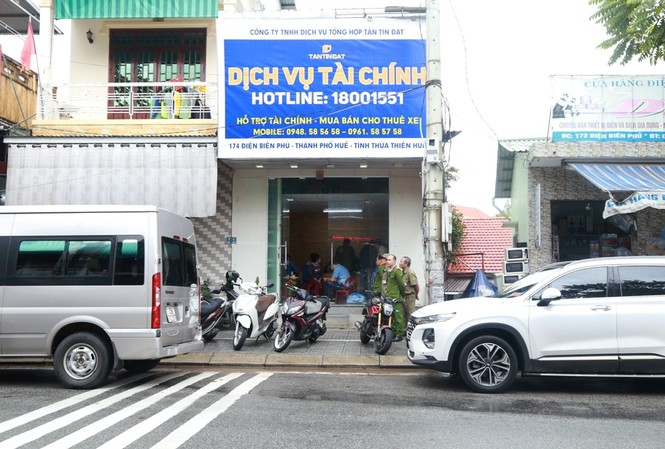 Đường dây tín dụng đen liên tỉnh Huế - Nghệ An cho vay lãi 'cắt cổ' Công an triệt xóa một cơ sở 'tín dụng đen' tại Huế thuộc đường dây cho vay nặng lãi liên tỉnh Huế - Nghệ An