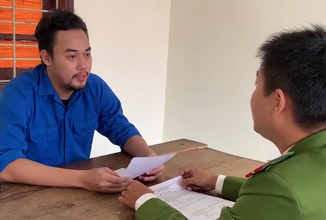 Khống chế, giam giữ, đánh đập người yêu cũ trong nhà nghỉ Đối tượng Lê Văn Minh tại cơ quan công an.
