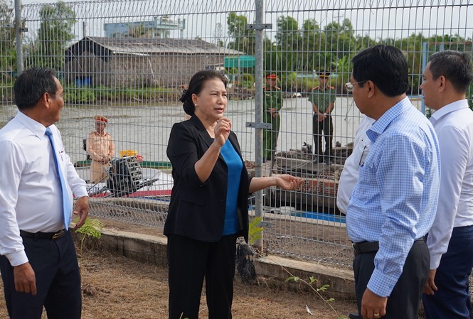 Chủ tịch Quốc hội Nguyễn Thị Kim Ngân thăm vùng căn cứ Tân Hưng Chủ tịch Quốc hội Nguyễn Thị Kim Ngân dặn dò lãnh đạo tỉnh Cà Mau chăm lo đời sống người dân