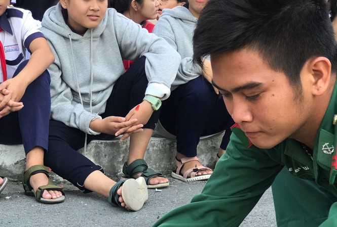 Trải nghiệm 1 ngày là chiến sỹ Biên phòng Trải nghiệm 1 ngày là chiến sỹ Biên phòng