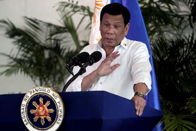 THẾ GIỚI 24H: Philippines cấm nhập cảnh 2 thượng nghị sĩ Mỹ Tổng thống Duterte sẽ cấm nhập cảnh hai thượng nghị sĩ Mỹ liên quan vụ phản đối bà De Lima bị bắt giam. Ảnh: Reuters.