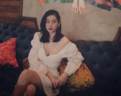 Hot girl xinh đẹp mà lận đận tình duyên: 'Tôi từng muốn bỏ hết vì yêu' Hot girl xinh đẹp mà lận đận tình duyên: 'Tôi từng muốn bỏ hết vì yêu'