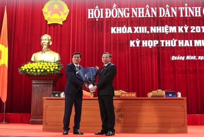5 Chủ tịch UBND tỉnh vừa được bầu trong tuần qua Thủ tướng Chính phủ đã phê chuẩn kết quả bầu chức vụ Chủ tịch UBND tỉnh Quảng Ninh nhiệm kỳ 2016-2021 đối với ông Nguyễn Tường Văn.