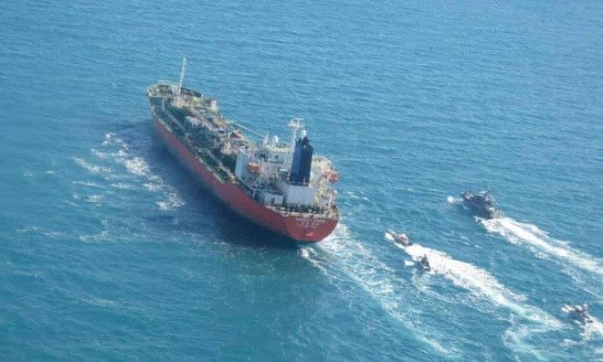 Hàn Quốc điều tàu chống cướp biển đến vịnh Ba Tư sau khi tàu chở dầu bị Iran bắt giữ Hàn Quốc điều tàu chống cướp biển đến vịnh Ba Tư sau khi tàu chở dầu bị Iran bắt giữ