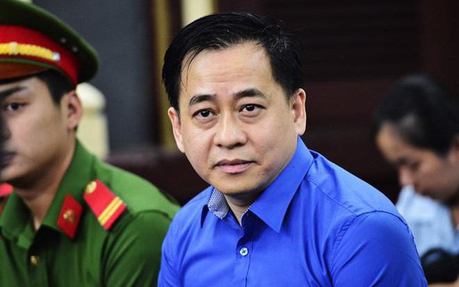 Vũ 'nhôm' từng đồng ý chi 2,2 triệu USD để làm hộ chiếu quốc tịch Mỹ Vũ nhôm tố bị lừa 700.000 USD thông qua việc làm hộ chiếu quốc tịch Mỹ