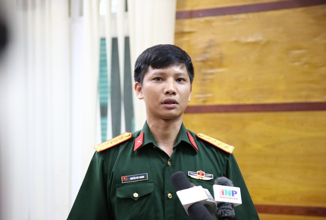 Đại úy cõng cụ già từ tầng 36 xuống sân thoát khỏi đám cháy Đại úy Nguyễn Duy Khánh là 1 trong 129 Bí thư chi đoàn tiêu biểu làm theo lời Bác của các tỉnh, thành đoàn cụm Đồng bằng sông Hồng năm 2019