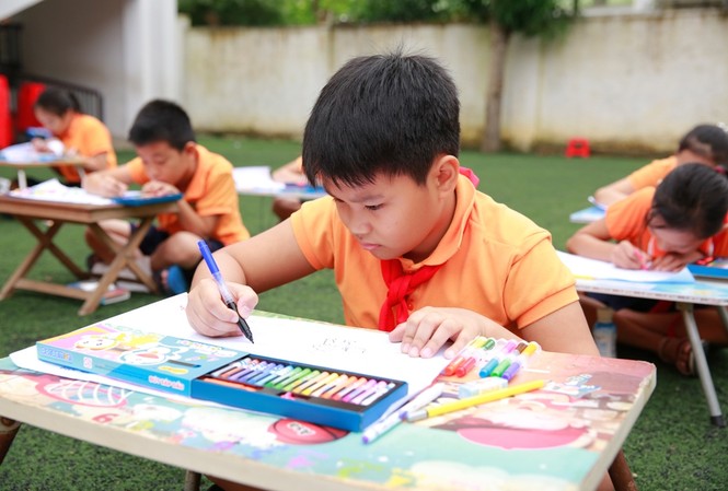 1,1 triệu bức tranh vẽ 'Vì một Việt Nam xanh' Chương trình Ngày hội sắc màu năm 2019 với chủ đề cuộc thi vẽ tranh “Vì một Việt Nam xanh” đã nhận được hơn 1,1 triệu bài dự thi.