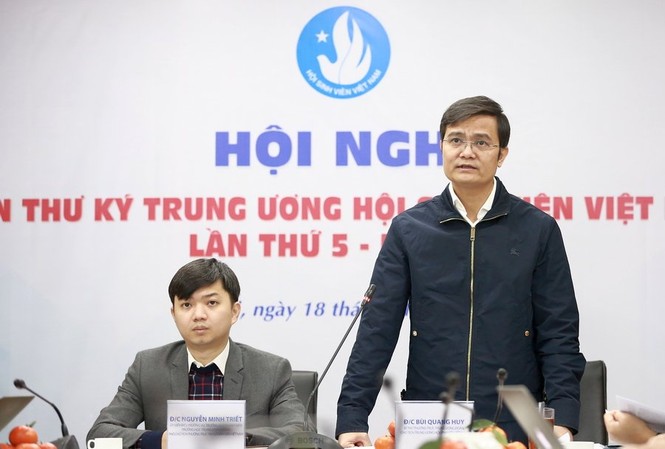 Hướng đến các tỉnh bị ảnh hưởng bởi lũ lụt Anh Bùi Quang Huy, Bí thư thường trực T.Ư Đoàn, Chủ tịch T.Ư Hội SVVN chủ trì Hội nghị Ban thư ký Hội Sinh viên Việt Nam lần thứ 5, khóa X
