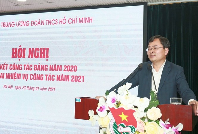 Khẩn trương xây dựng chương trình hành động Anh Nguyễn Anh Tuấn, Bí thư thứ nhất T.Ư Đoàn, Chủ tịch Hội LHTN Việt Nam, Chủ nhiệm UBQG về Thanh niên Việt Nam; Bí thư Đảng ủy T.Ư Đoàn phát biểu tại Hội nghị.