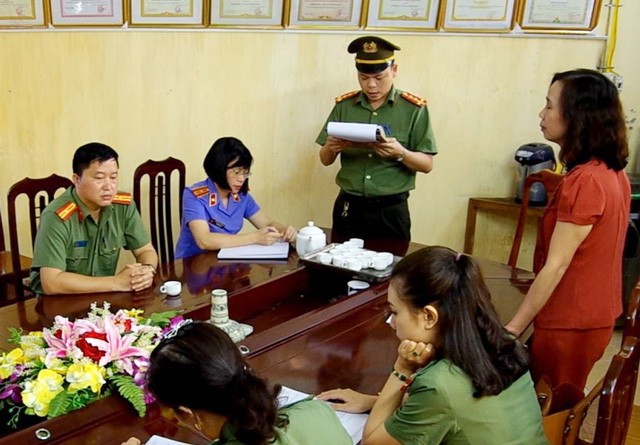 Vụ gian lận thi ở Hà Giang: 'Đừng xem dư luận là trẻ con' Nhiều ý kiến không đồng tình với thông báo của Uỷ ban Kiểm tra Tỉnh ủy Hà Giang. Ảnh TT