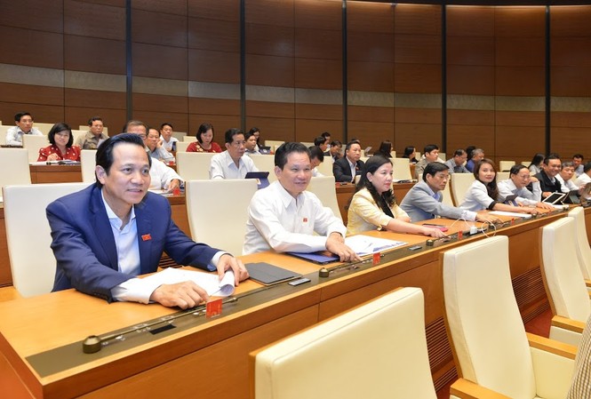 Chính thức tăng lương cơ sở từ 1,49 lên 1,6 triệu đồng/tháng ĐBQH ấn nút thông qua dự thảo nghị quyết