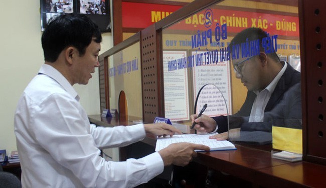 Công an, quân đội xét đặc biệt, cán bộ công chức xã dôi dư được nghỉ hưu sớm Từ 25/12, cán bộ công chức xã dôi dư được xét nghỉ hưu trước tuổi