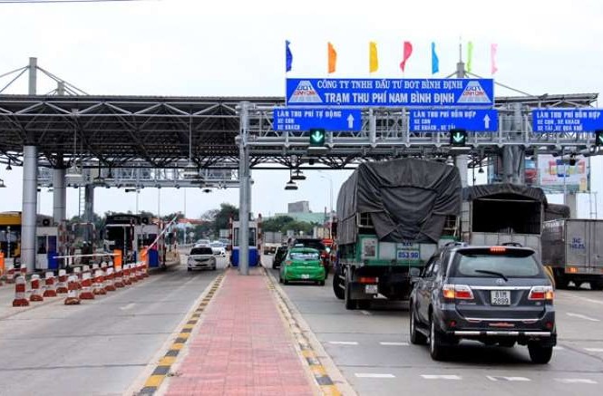 Đại dịch COVID-19 có được giảm phí BOT, ổn định giá xăng dầu? Phó Thủ tướng yêu cầu sớm trả lời kiến nghị giảm phí BOT từ 3% - 5%