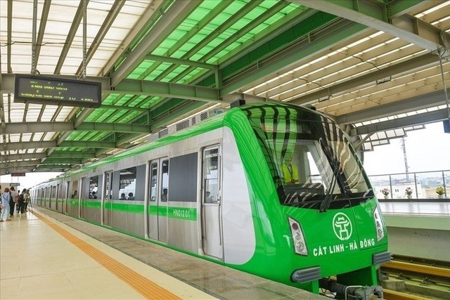 Lập tổ công tác 'giải cứu' đường sắt Cát Linh - Hà Đông Bộ GTVT và Hà Nội thống nhất thành lập tổ công tác để xây dựng kế hoạch, giải pháp hoàn thành những nhiệm vụ cuối cùng để sớm đưa đường sắt Cát Linh - Hà Đông đi vào hoạt động.