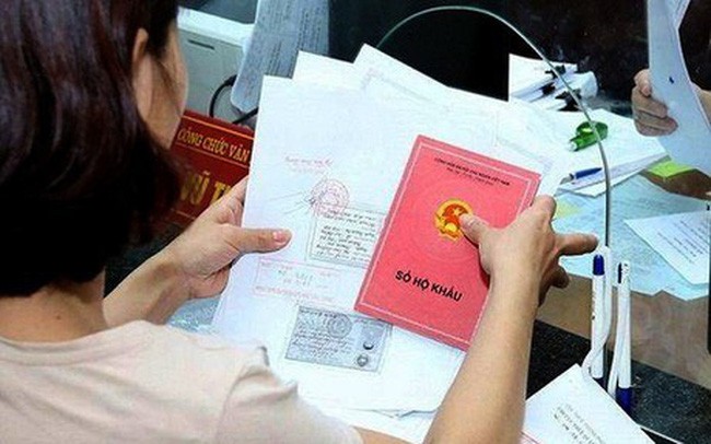 Chính thức 'khai tử' sổ hộ khẩu vào cuối năm 2022 Chính thức “khai tử” sổ hộ khẩu vào năm 2022. Ảnh minh họa