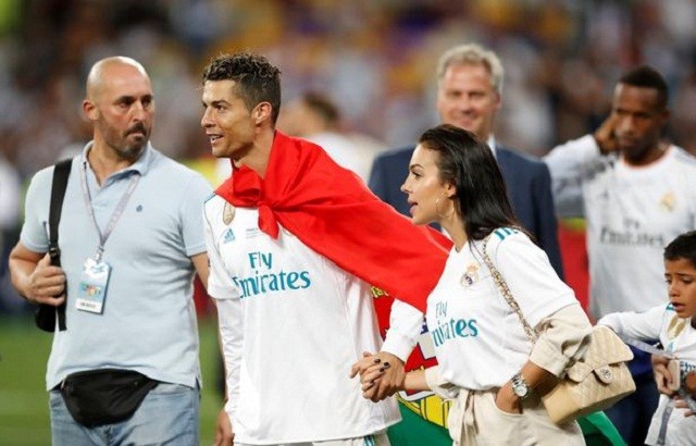 Ronaldo thuê võ sĩ đấu bò làm vệ sĩ tại World Cup 2018 Võ sỹ Marecos từng bảo vệ Ronaldo và gia đình ở chung kết Champions League