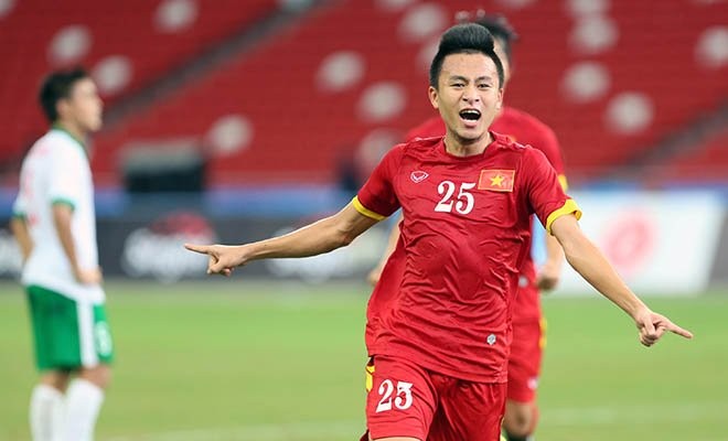Tiền vệ Huy Toàn ngỡ ngàng vì được gọi lên tuyển Việt Nam Tiền vệ Huy Toàn ngỡ ngàng vì được gọi lên tuyển Việt Nam