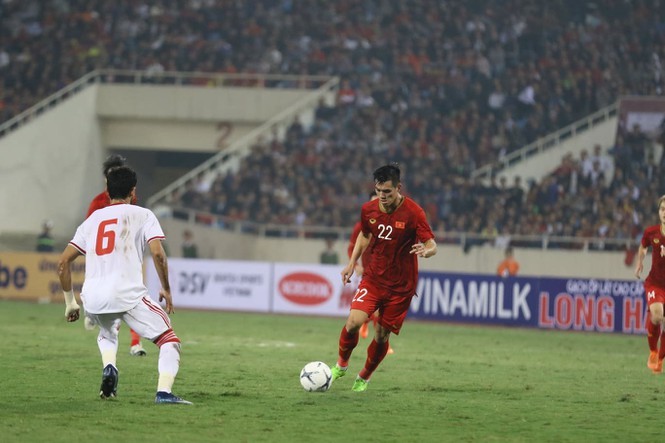 Tuyển Việt Nam thắng UAE, Tiến Linh ghi bàn như Ronaldo Tuyển Việt Nam thắng UAE, Tiến Linh ghi bàn như Ronaldo