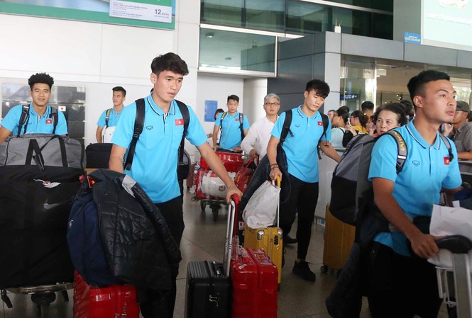 Vì sao HLV Park Hang Seo không cùng U23 Việt Nam về nước? Vì sao HLV Park Hang Seo không cùng U23 Việt Nam về nước?
