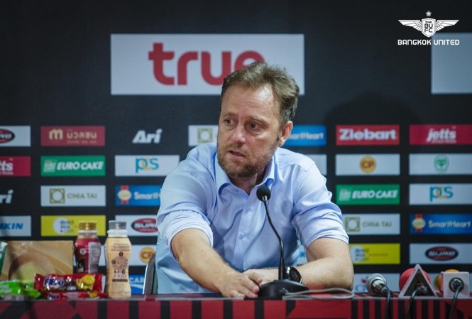 Đội bóng Việt chi lương khủng đón HLV từ Thai League Đội bóng Việt chi lương khủng đón HLV từ Thai League