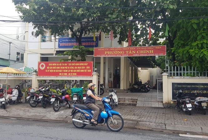 Xử lý cán bộ 'hành dân' làm thủ tục đổi tên cho con Xử lý cán bộ 'hành dân' làm thủ tục đổi tên cho con
