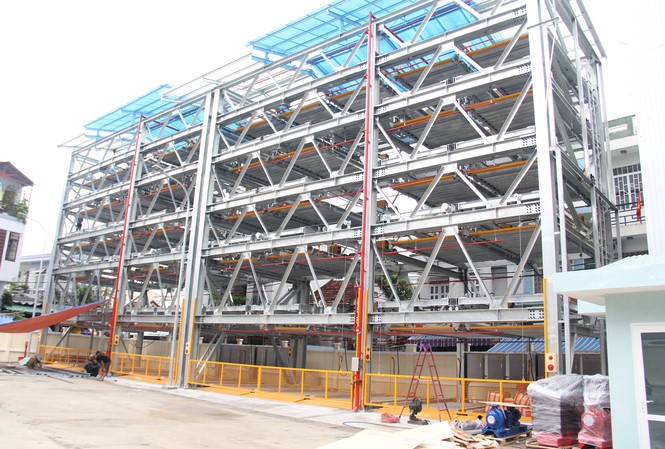 Bãi đỗ xe thông minh đầu tiên ở Đà Nẵng thu phí ra sao? Bãi đỗ có sức chứa 50 xe từ 4-7 chỗ. Ảnh: Thanh Trần.