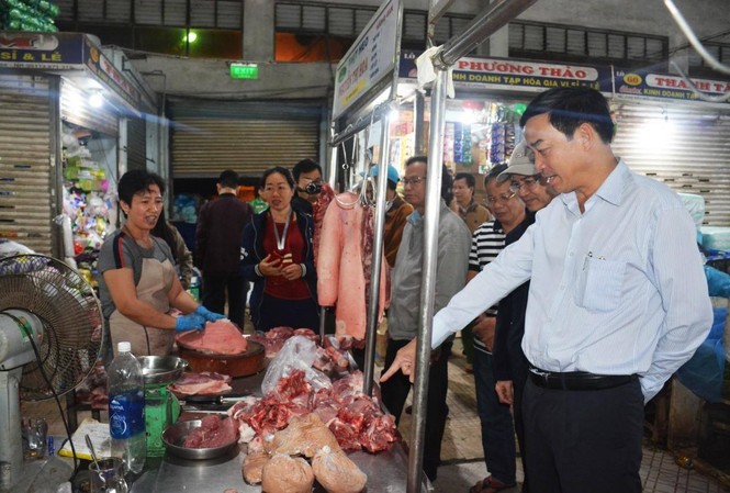 Đà Nẵng: Lãnh đạo thành phố xuyên đêm kiểm tra đột xuất ATTP cận Tết Đà Nẵng: Lãnh đạo thành phố xuyên đêm kiểm tra đột xuất ATTP cận Tết