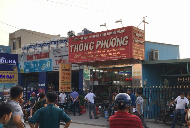 Bắt 2 tên cướp nổ súng táo tợn ở tiệm vàng Sài Gòn Tiệm vàng xảy ra vụ cướp.