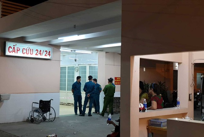 Nổ súng trong bệnh viện Trưng Vương, 1 người thương nặng Lực lượng chức năng phong toả hiện trường, điều tra vụ việc.